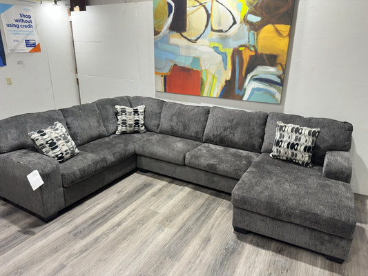Ballinasloe 3-Piece Sectional with Chaise