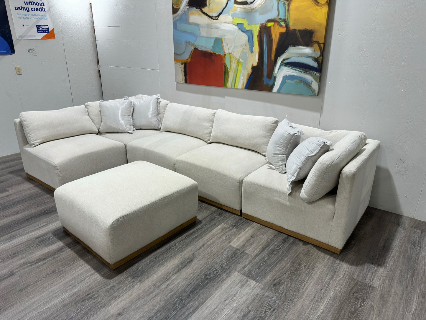 Henredon Murphy Fabric Modular Sectional with Ottoman Cream
