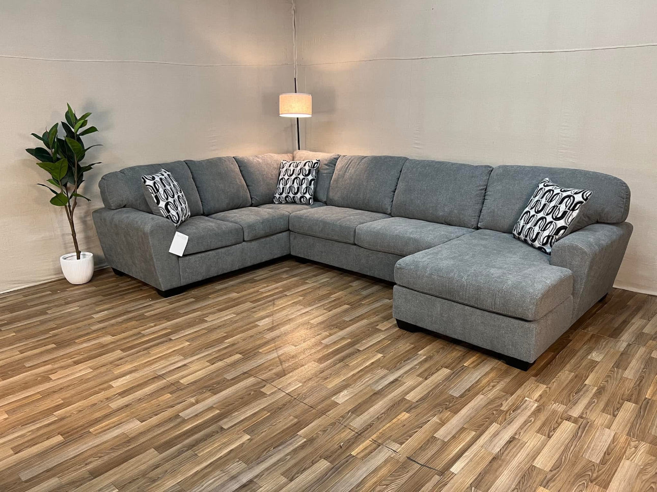 Birkdale Court 3-Piece Sectional with Chaise