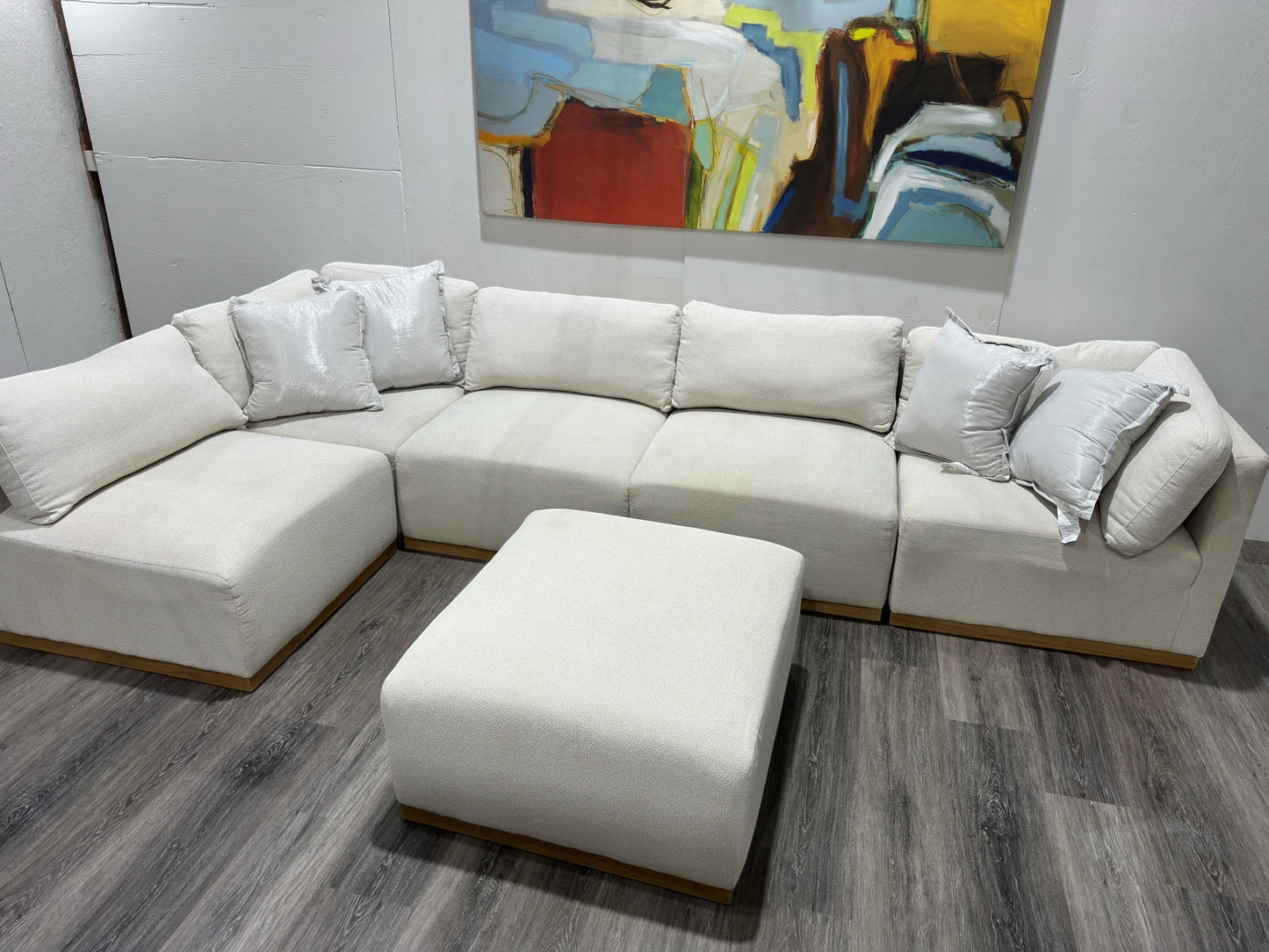 Henredon Murphy Fabric Modular Sectional with Ottoman Cream