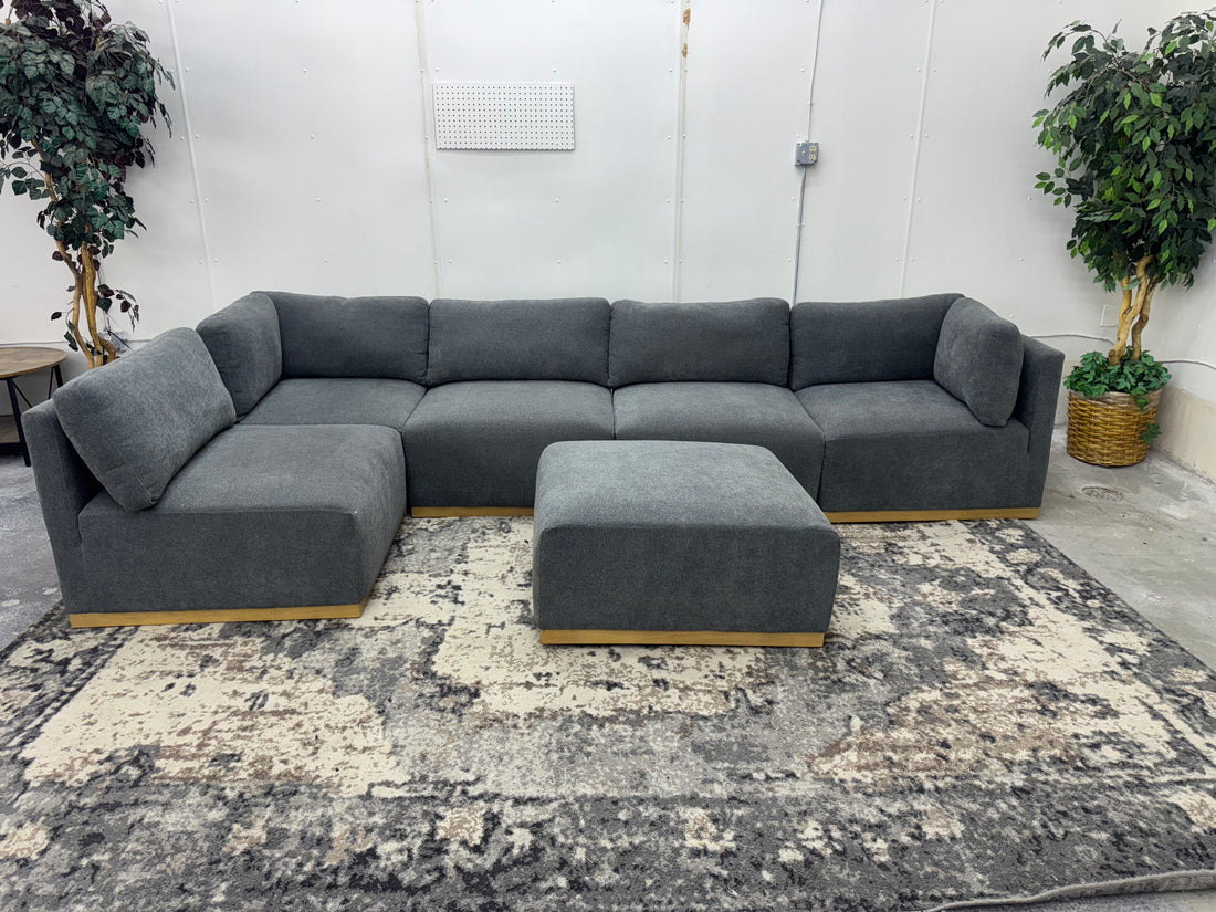 Henredon Murphy Fabric Modular Sectional with Ottoman