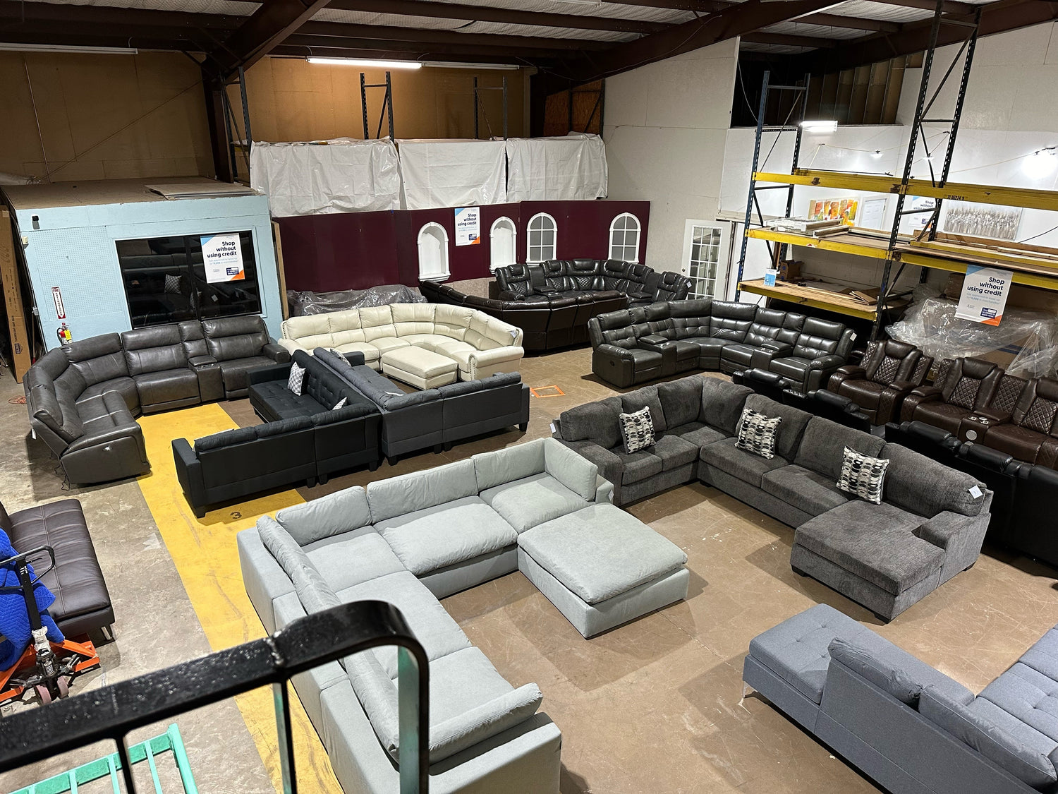 Pre-Owned | Sectionals & Sofas