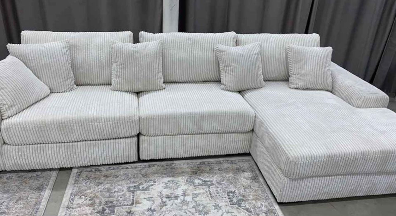 Financing Available ✅✅ & Delivery Available 3pc piece beige sectional