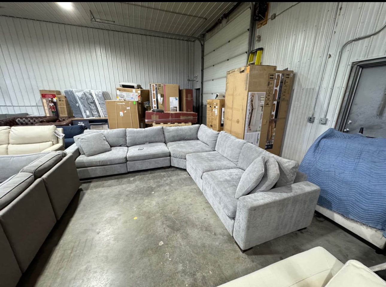 Henredon Selene 3-piece Sectional with Power Footrests