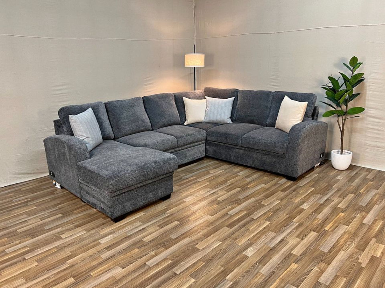 Sectional with pull out bed