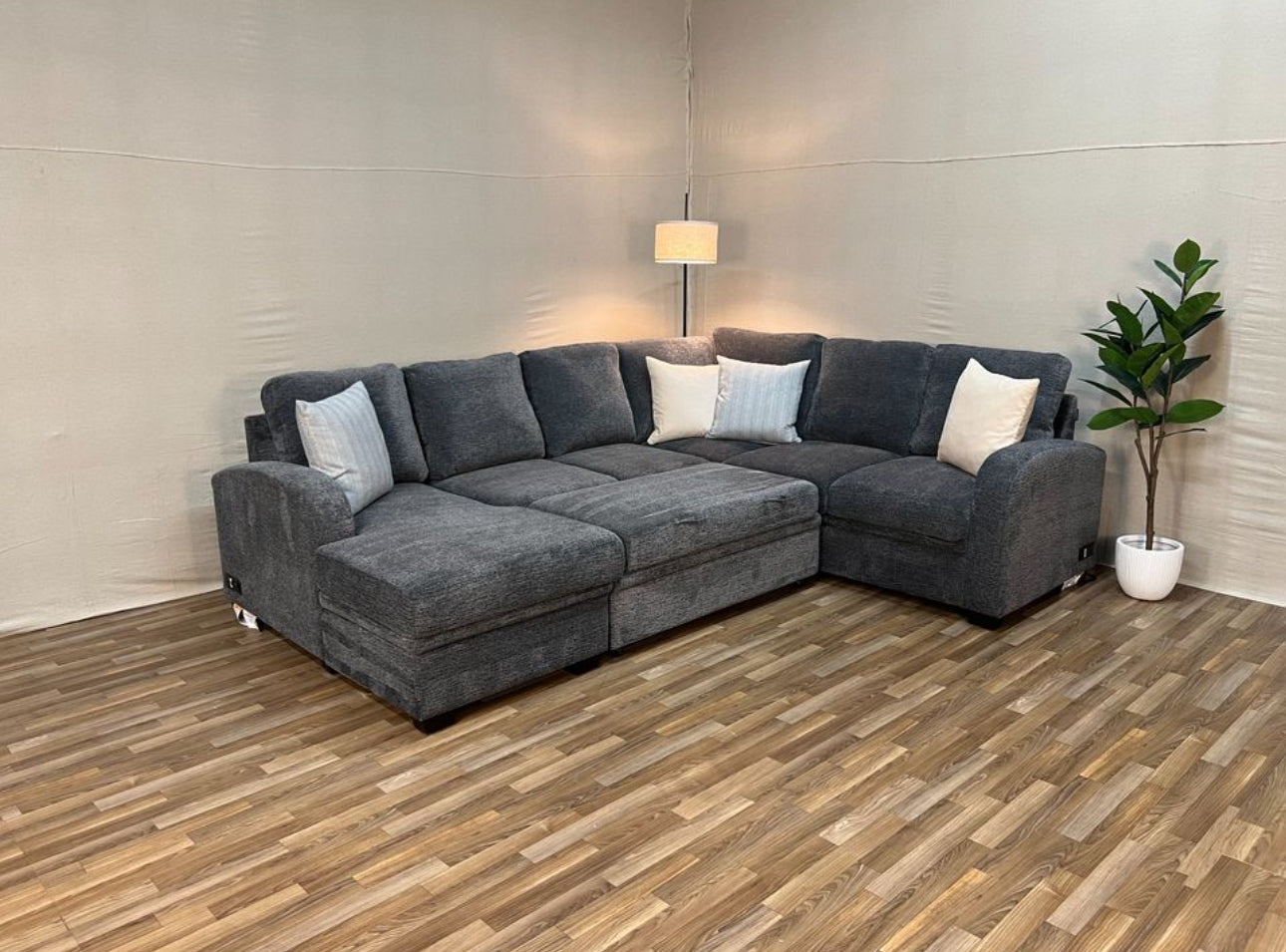 Sectional with pull out bed