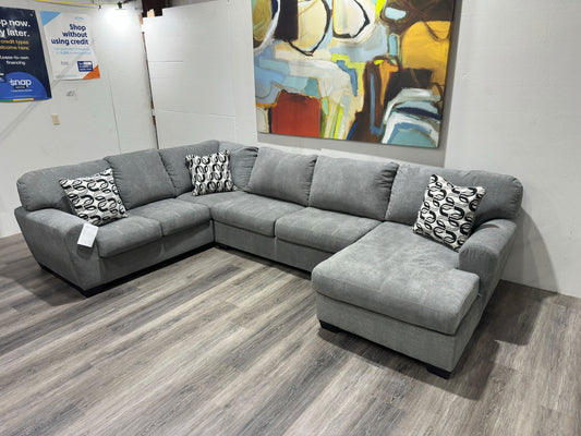 Birkdale Court 3-Piece Sectional with Chaise