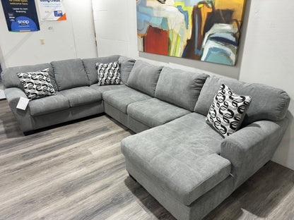 Birkdale Court 3-Piece Sectional with Chaise