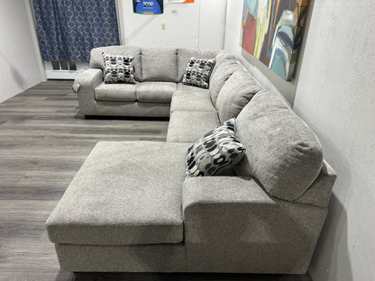 Platinum Gray 3-Piece Sectional with Chaise