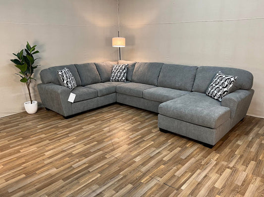 Birkdale Court 3-Piece Sectional with Chaise