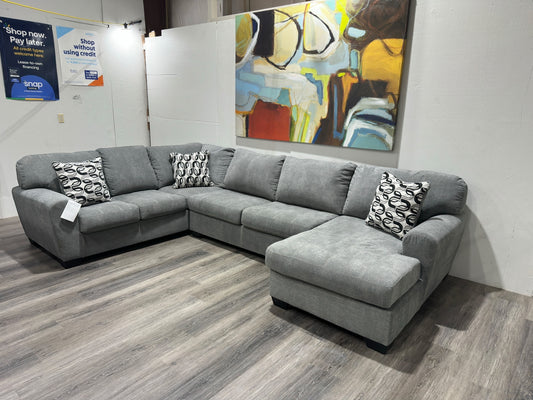 Birkdale Court 3-Piece Sectional with Chaise