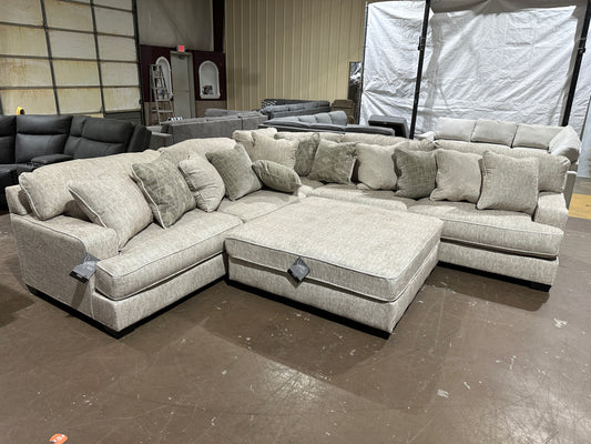Rawcliffe 3-Piece Sectional with Ottoman